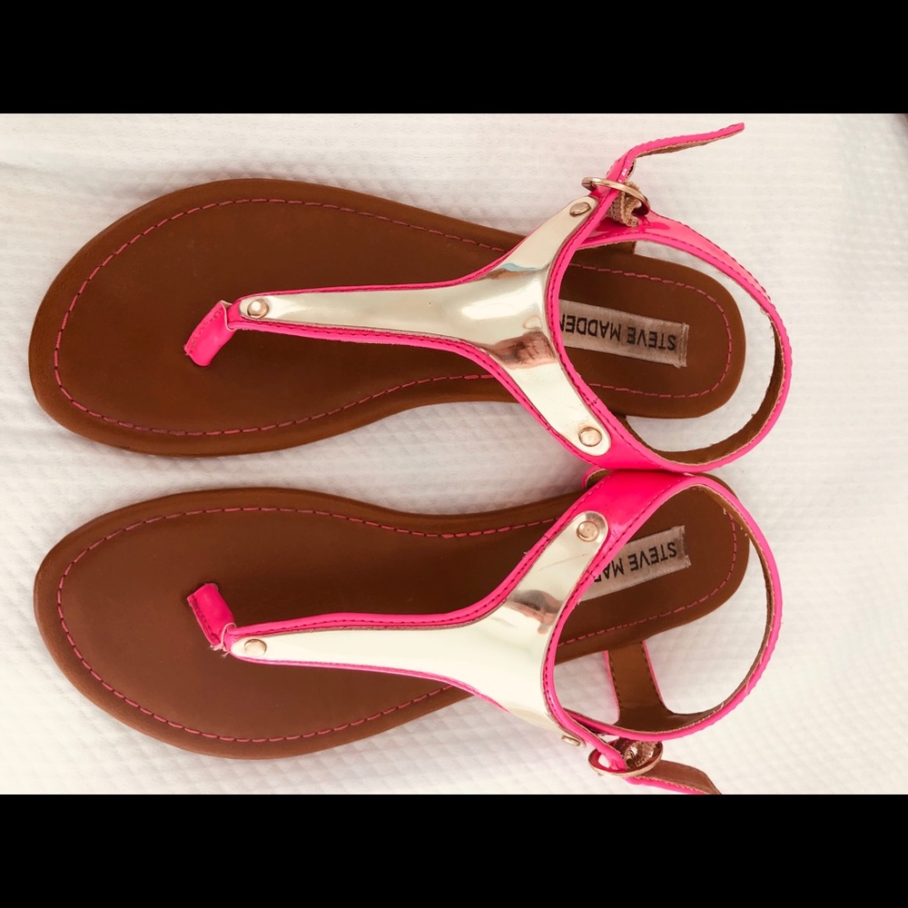 Girls Steve Madden t-strap sandals